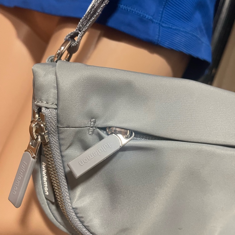 Lululemon All Night Festival bag Micro 2L - Picture 7 of 16